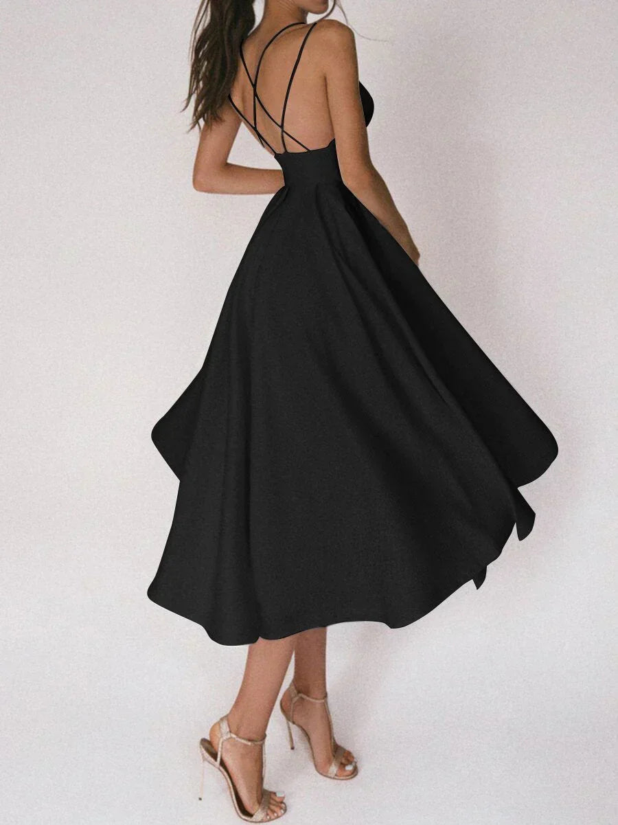 Elara - Graceful Minimalist Dress