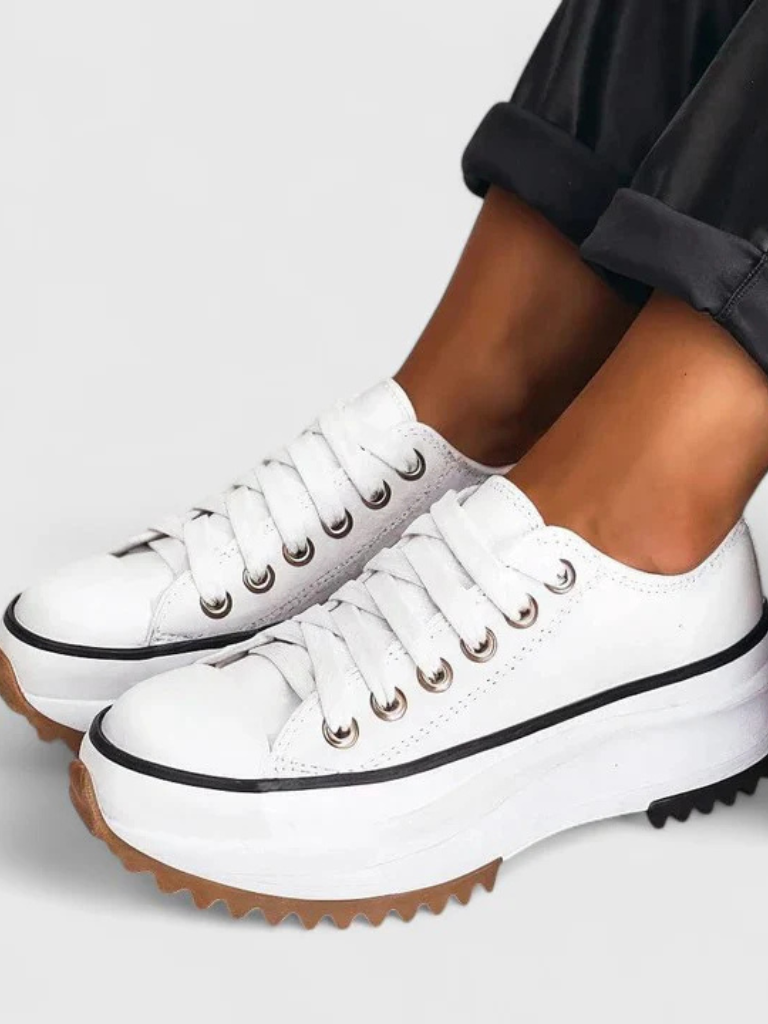 AERIS CANVAS SNEAKER